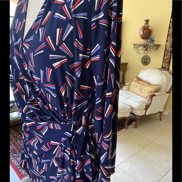 Ann Klein Blouse Navy with Design Fitted Tied - Picture 6 of 6